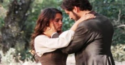 replica il segreto canale 5 oggi